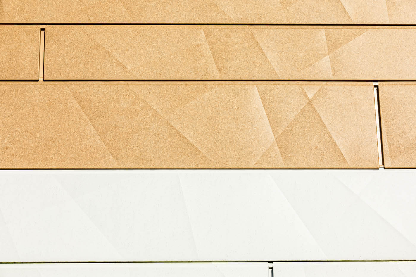 Fassadendetail direkte Sonne