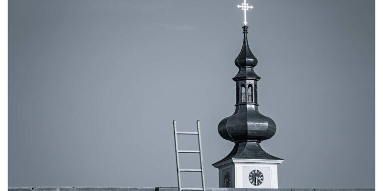 Neubau Kindergarten Attersee - Blick Kirchturm